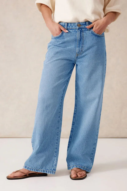 Ceres Life Loose Straight Jeans in Mid Blue Wash