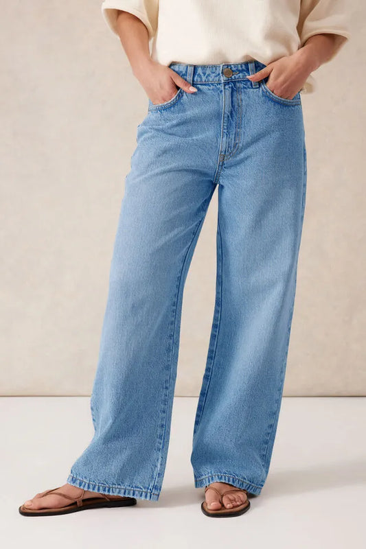 Ceres Life Loose Straight Jeans in Mid Blue Wash