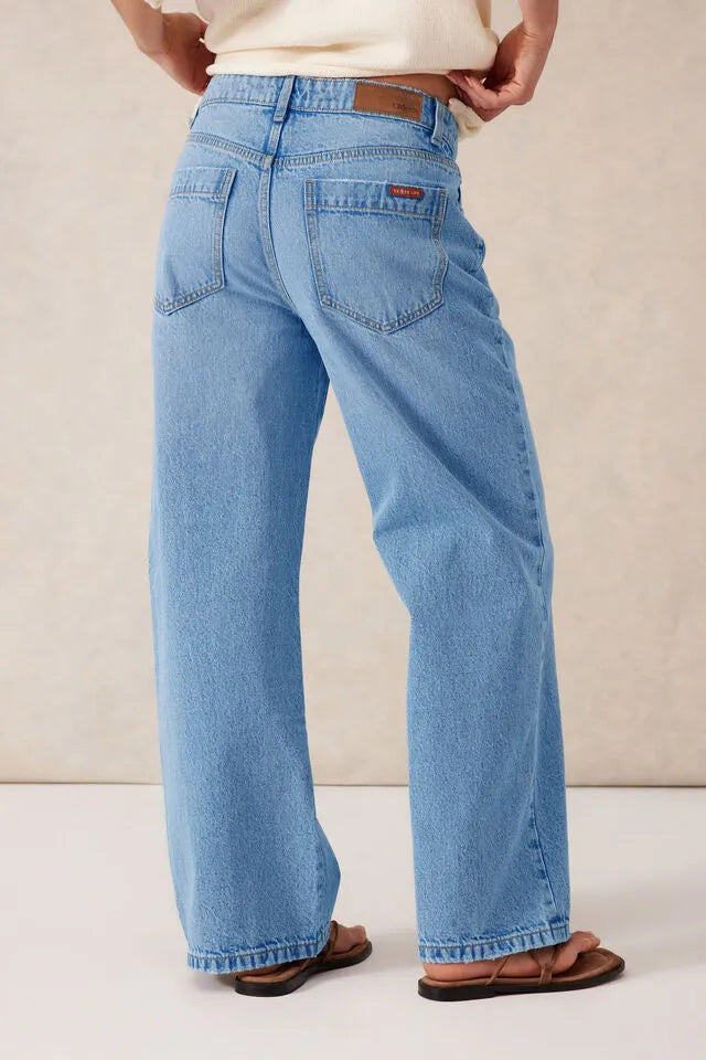 Ceres Life Loose Straight Jeans in Mid Blue Wash