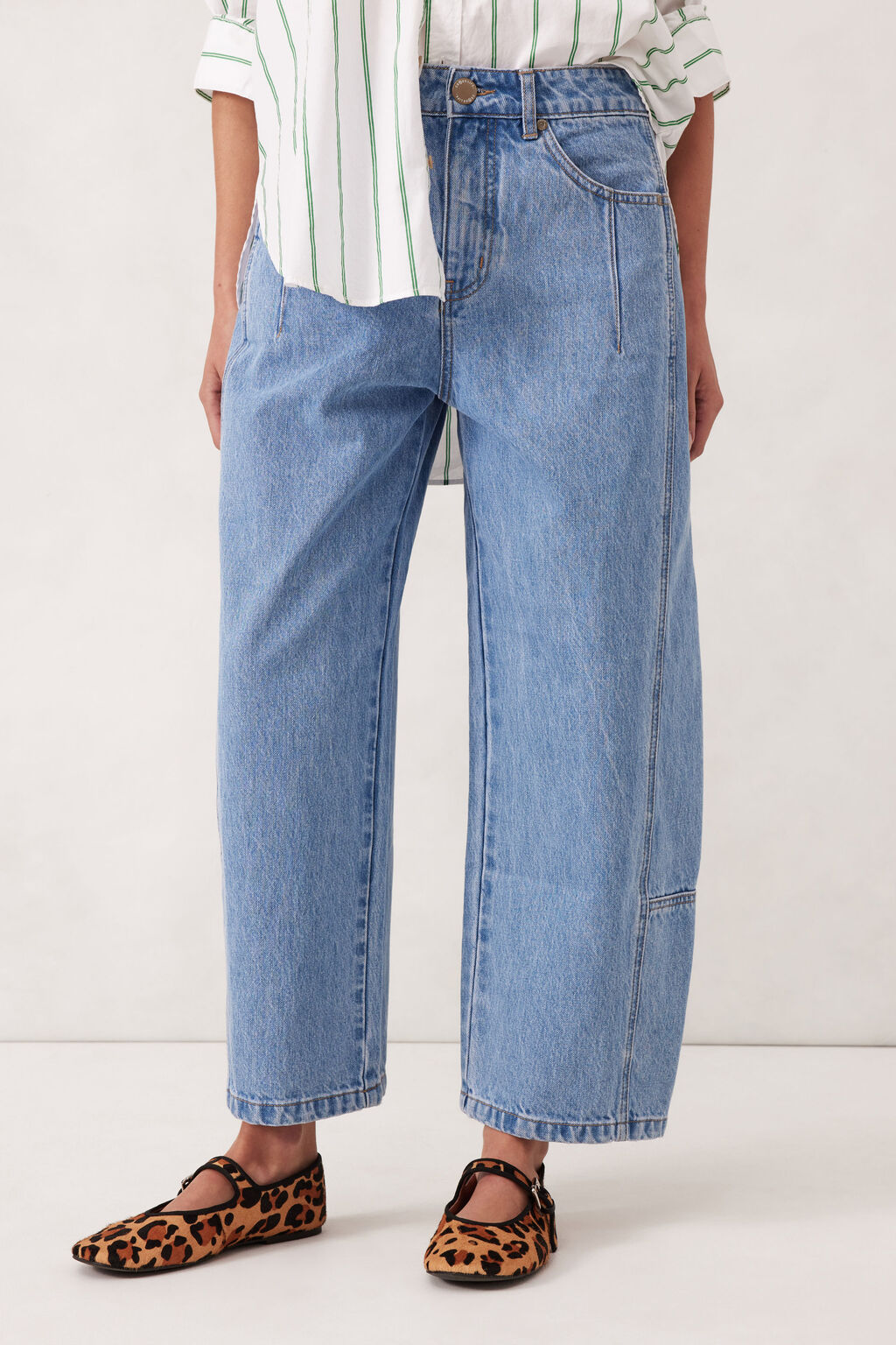 Ceres Life Darted Tapered Barrel Jean in Vintage Blue